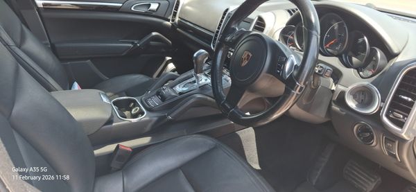 2010-Porsche-Cayenne-Diesel-Auto image:10