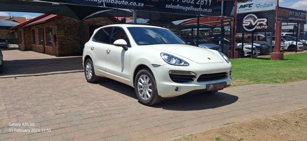 2010-Porsche-Cayenne-Diesel-Auto image:1