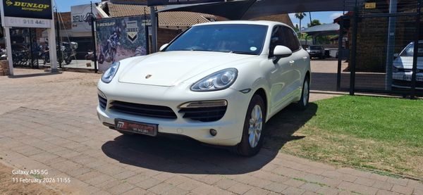 2010-Porsche-Cayenne-Diesel-Auto image:2