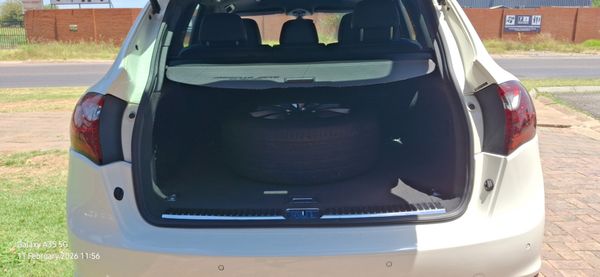 2010-Porsche-Cayenne-Diesel-Auto image:4