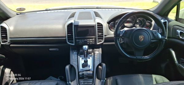 2010-Porsche-Cayenne-Diesel-Auto image:7