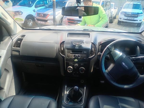 2019-Isuzu-D-Max-250-HO-Double-Cab image:6