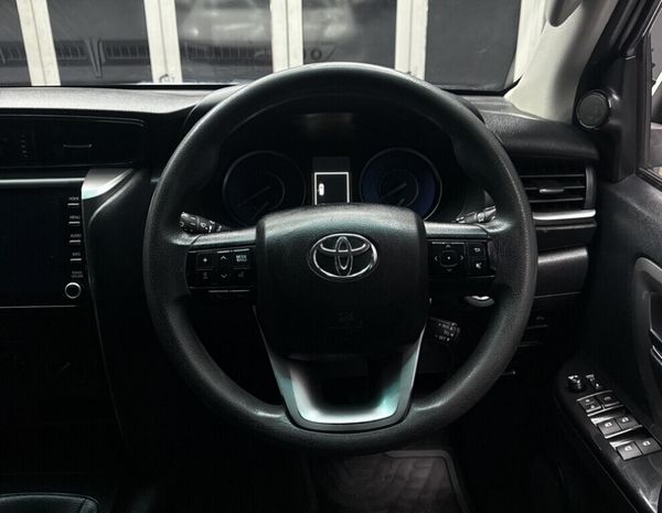 2022-Toyota-Fortuner-24-GD-6-Raised-Body image:10