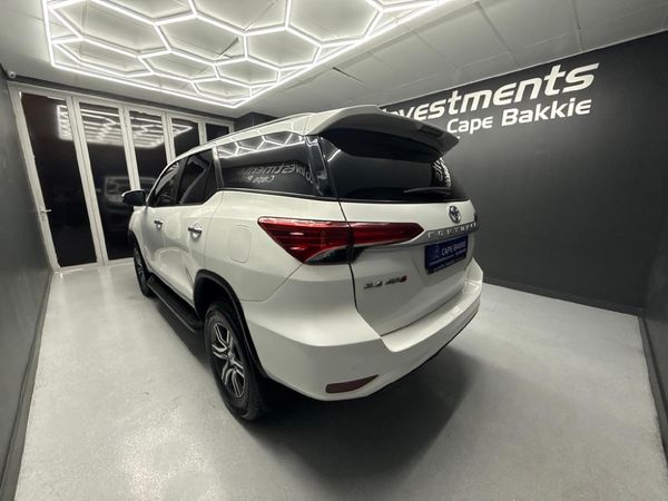 2022-Toyota-Fortuner-24-GD-6-Raised-Body image:4