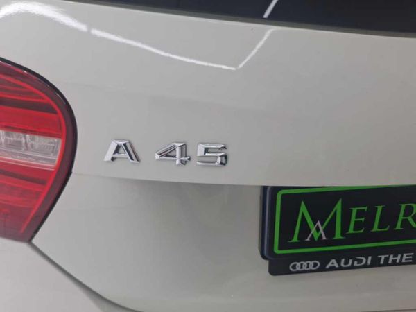 2014-Mercedes-AMG-A-Class-A45-AMG-4Matic image:10