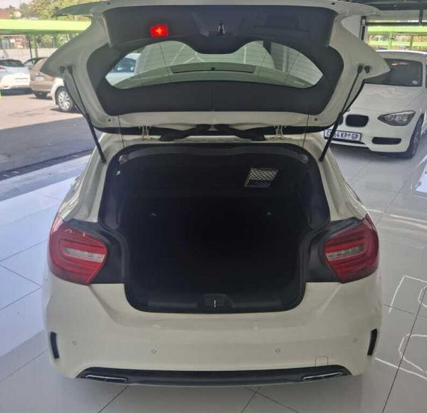 2014-Mercedes-AMG-A-Class-A45-AMG-4Matic image:8