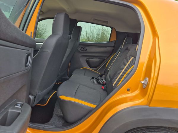 2023-Renault-Kwid-10-Climber image:22