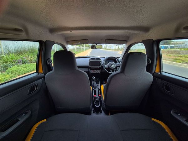 2023-Renault-Kwid-10-Climber image:25