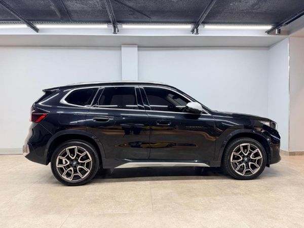 2023-BMW-X1-sDrive18i-xLine image:9