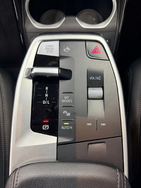 2023-BMW-X1-sDrive18i-xLine image:6