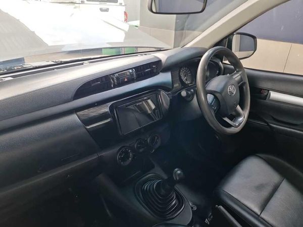 2022-Toyota-Hilux-20-VVTi-Single-Cab image:16