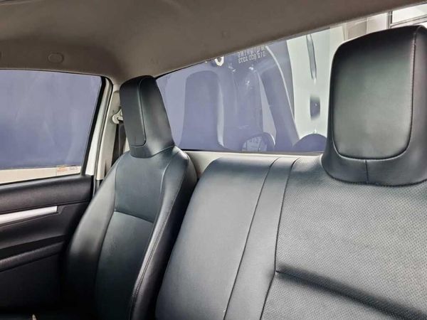 2022-Toyota-Hilux-20-VVTi-Single-Cab image:17