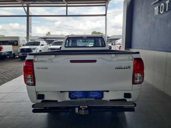 2022-Toyota-Hilux-20-VVTi-Single-Cab image:7