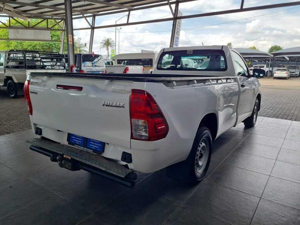 2022-Toyota-Hilux-20-VVTi-Single-Cab image:8