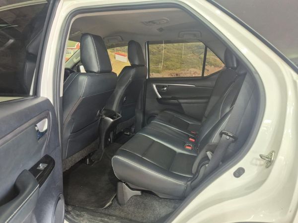 2021-Toyota-Fortuner-28-GD-6-Raised-Body-Auto image:8