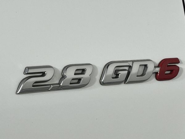 2021-Toyota-Hilux-28-GD-6-Raised-Body-Legend-Auto-Double-Cab image:11