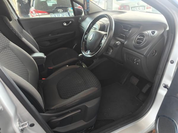 2019-Renault-Captur-12T-Dynamique-5-dr-Auto-88kW image:7