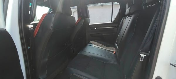 2024-Toyota-Hilux-28GD-6-GR-Sport-Double-Cab-4x4 image:16