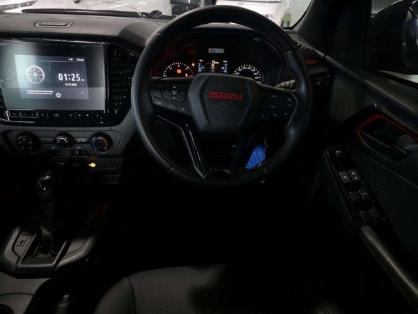 2025-Isuzu-D-Max-19-DDI-HR-X-Rider-Auto-Double-Cab image:13