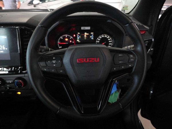 2025-Isuzu-D-Max-19-DDI-HR-X-Rider-Auto-Double-Cab image:15