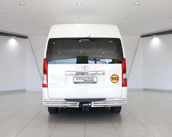 2019-Toyota-Quantum-28-GL-14-Seat image:6