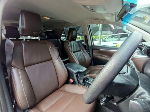2020-Toyota-Fortuner-24-GD-6-Raised-Body image:10