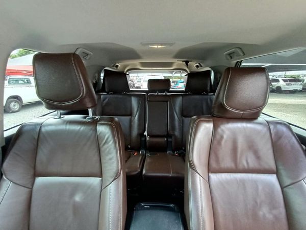 2020-Toyota-Fortuner-24-GD-6-Raised-Body image:15