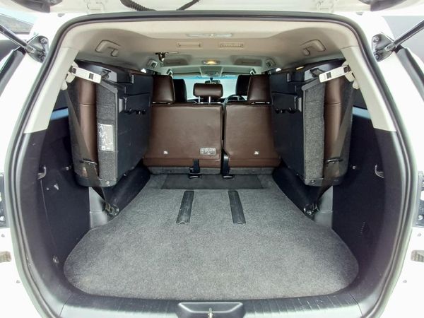 2020-Toyota-Fortuner-24-GD-6-Raised-Body image:18