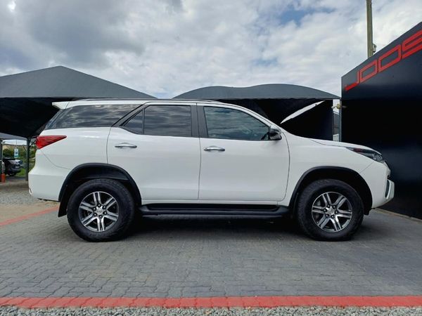 2020-Toyota-Fortuner-24-GD-6-Raised-Body image:7