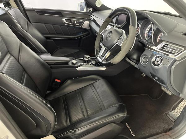 2016-Mercedes-AMG-E-Class-E-63-AMG-S image:9