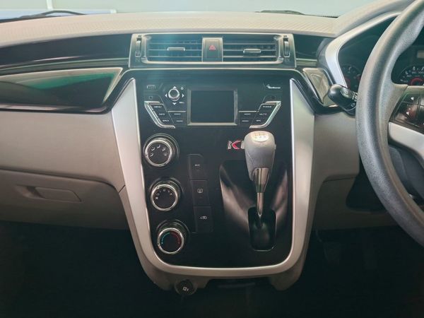 2018-Mahindra-KUV-100-12-TD-K6 image:11