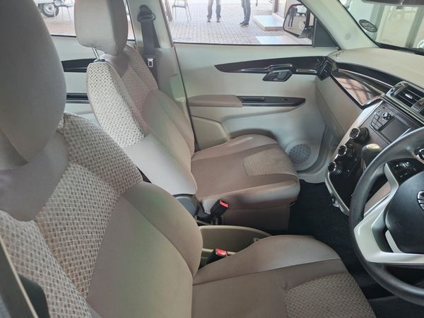 2018-Mahindra-KUV-100-12-TD-K6 image:8