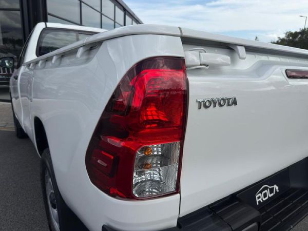 2023-Toyota-Hilux-27-VVTi-Raised-Body-S-Single-Cab image:10