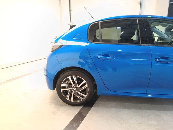 2022-Peugeot-208-12-Active image:10