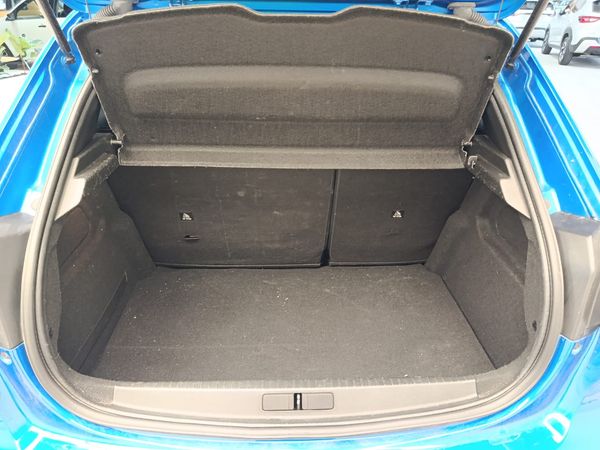 2022-Peugeot-208-12-Active image:13