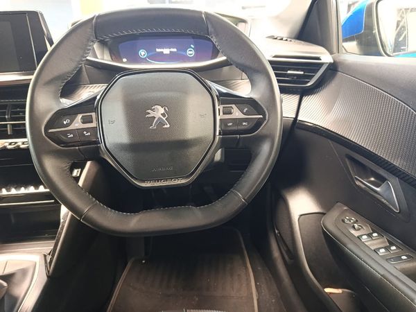 2022-Peugeot-208-12-Active image:19
