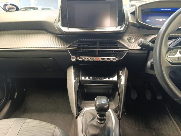 2022-Peugeot-208-12-Active image:21