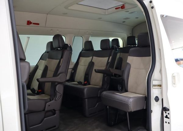 2019-Toyota-Quantum-28-GL-14-Seat image:15