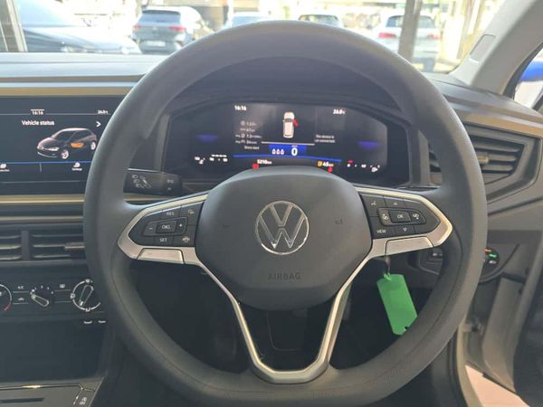 2025-Volkswagen-Polo-10-TSI image:4