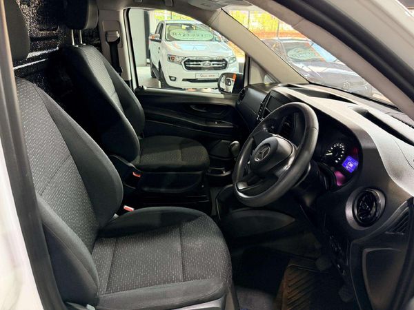 2022-Mercedes-Benz-Vito-111-16-CDI-Panel-Van image:10
