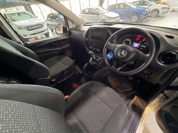 2022-Mercedes-Benz-Vito-111-16-CDI-Panel-Van image:11