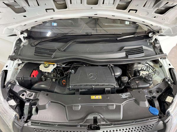 2022-Mercedes-Benz-Vito-111-16-CDI-Panel-Van image:13