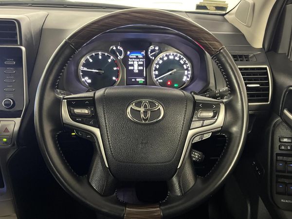 2022-Toyota-Land-Cruiser-Prado-28-GD-VX-L-Auto image:11
