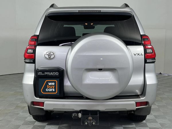 2022-Toyota-Land-Cruiser-Prado-28-GD-VX-L-Auto image:17