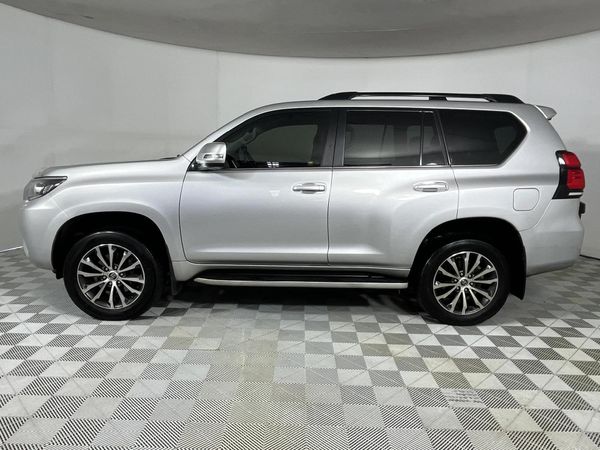 2022-Toyota-Land-Cruiser-Prado-28-GD-VX-L-Auto image:18