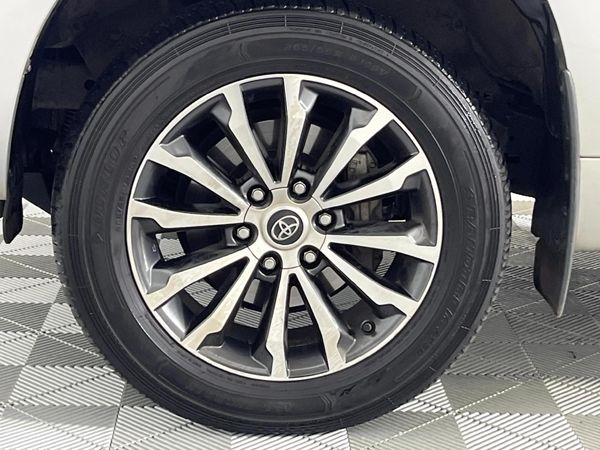 2022-Toyota-Land-Cruiser-Prado-28-GD-VX-L-Auto image:4