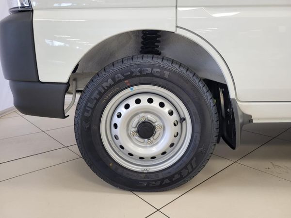 2026-Suzuki-Eeco-12-Panel-Van image:4