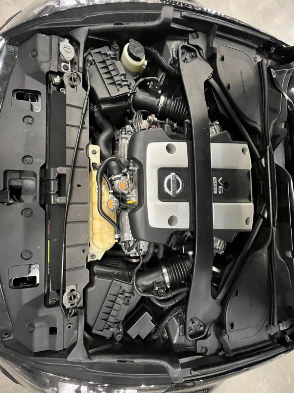 2018-Nissan-370Z-Coupe-Auto image:11
