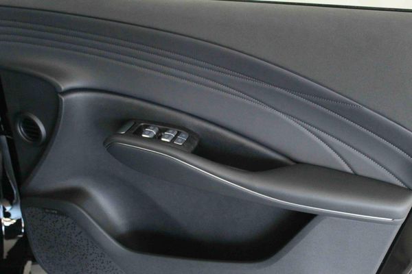2026-Omoda-C7-15T-SHS-DHT-Phev image:11