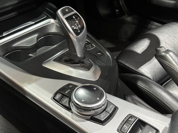 2014-BMW-4-Series-435i-Convertible-M-Sport image:19
